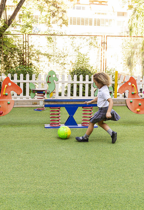 BLACK LEATHER BALLERINA-STYLE SCHOOL SHOES WITH ADJUSTABLE FASTENING LAMBDA