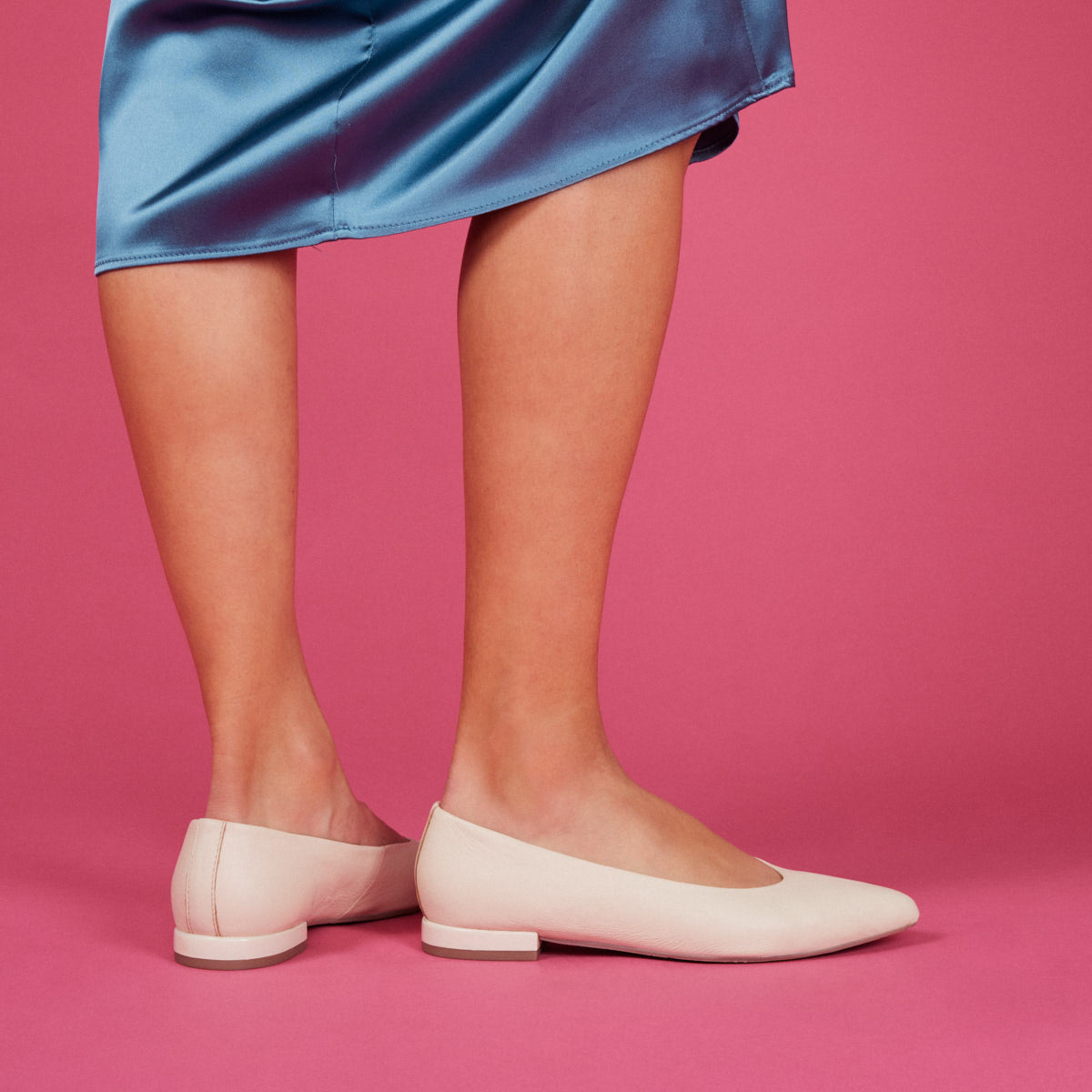 Trappes women's off-white leather ballet flats with pointed toes