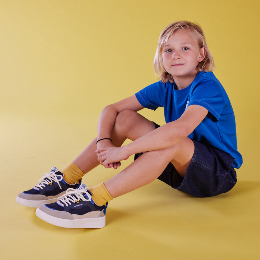 Sneakers azul marino con suela tipo casco para niño lepaud